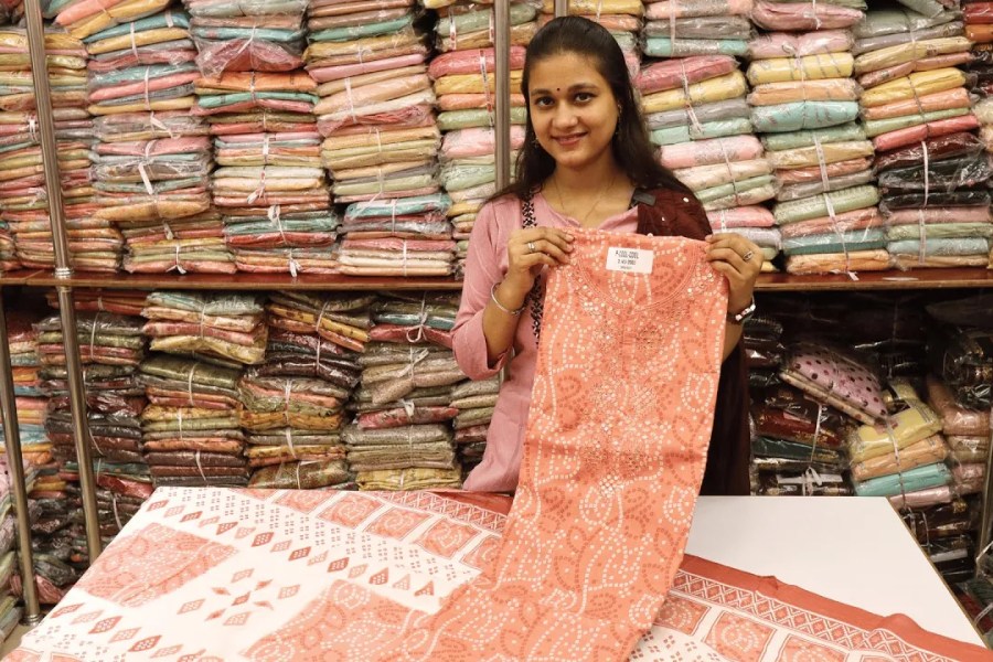 Ladies Suit Wholesaler in Surat